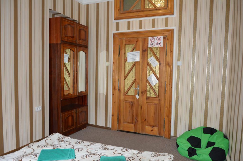 Lviv Lucky Hostel Dış mekan fotoğraf