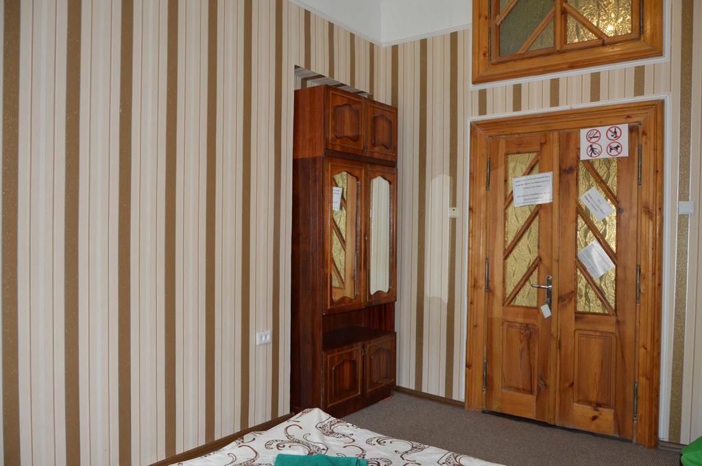 Lviv Lucky Hostel Dış mekan fotoğraf