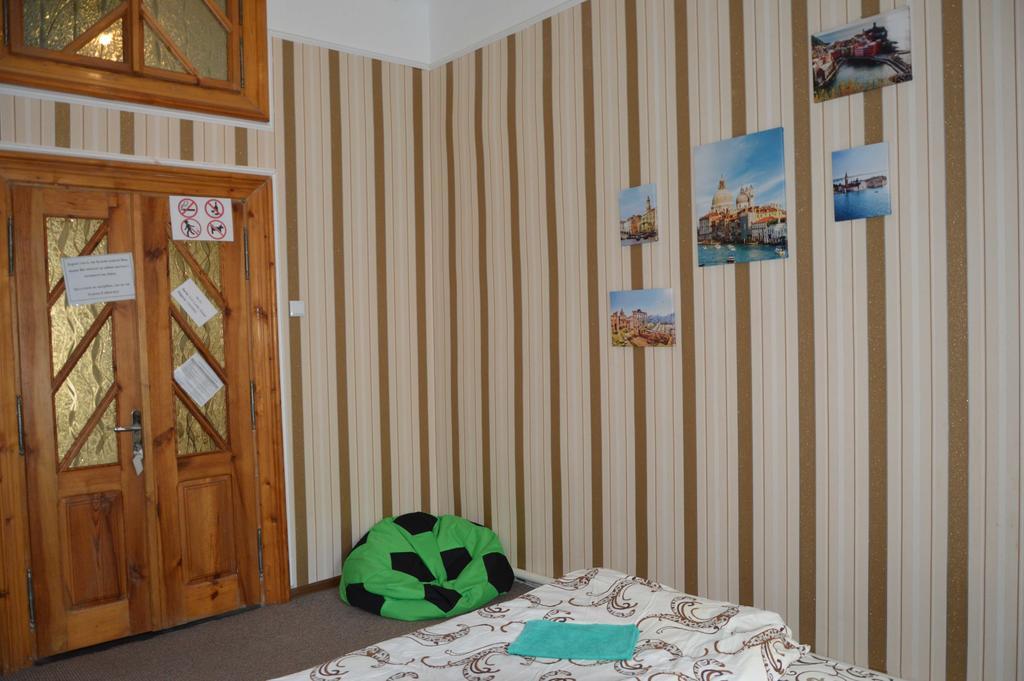 Lviv Lucky Hostel Dış mekan fotoğraf
