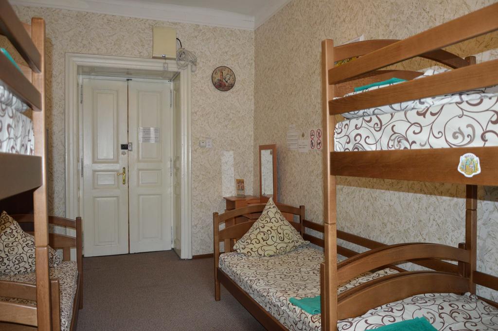 Lviv Lucky Hostel Dış mekan fotoğraf
