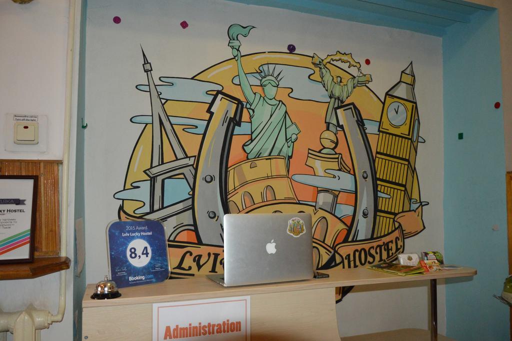 Lviv Lucky Hostel Dış mekan fotoğraf